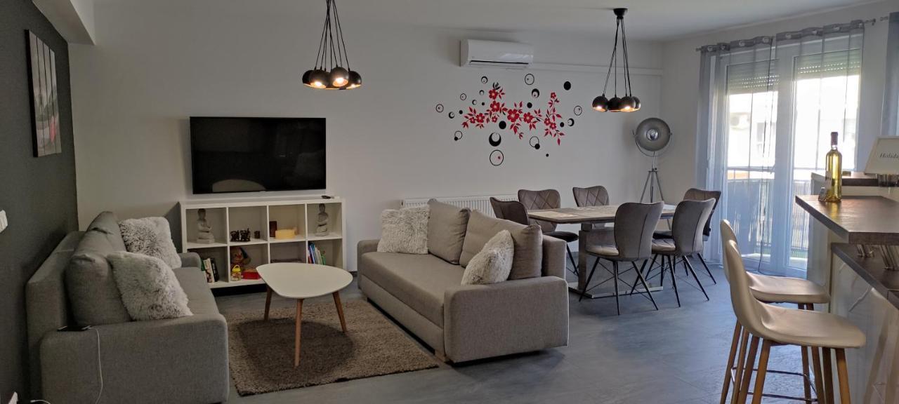 Ikon Apartman Hajduszoboszlo Ngoại thất bức ảnh