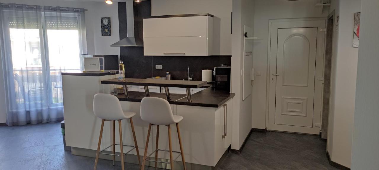 Ikon Apartman Hajduszoboszlo Ngoại thất bức ảnh