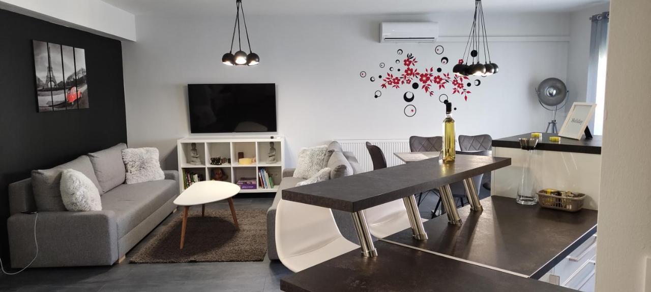 Ikon Apartman Hajduszoboszlo Ngoại thất bức ảnh
