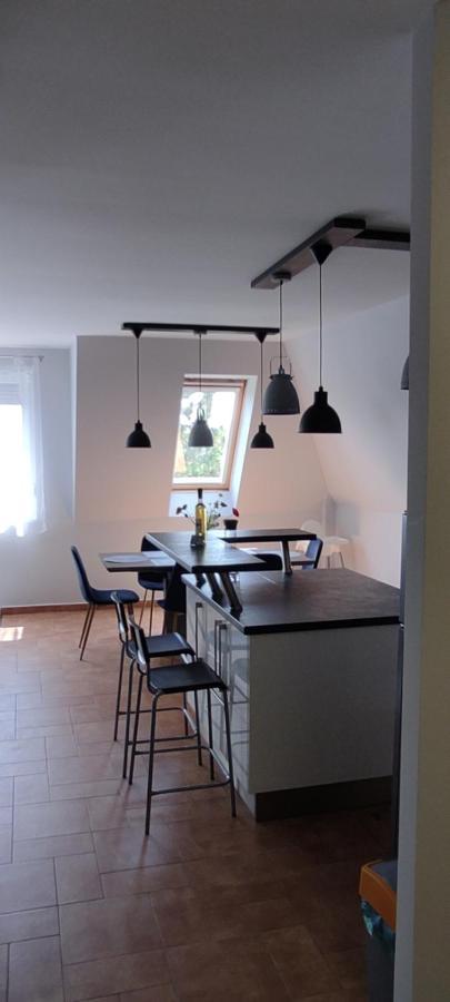 Ikon Apartman Hajduszoboszlo Ngoại thất bức ảnh