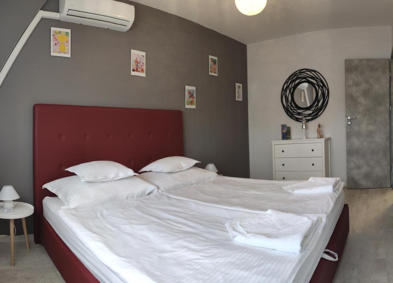 Ikon Apartman Hajduszoboszlo Ngoại thất bức ảnh
