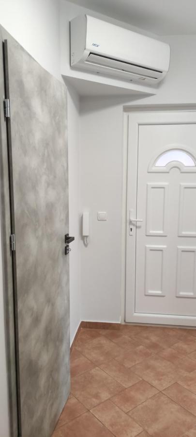 Ikon Apartman Hajduszoboszlo Ngoại thất bức ảnh